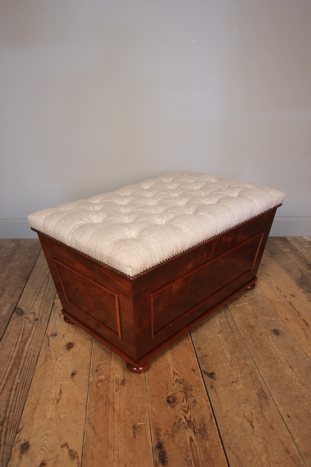 William IV Sarcophagus Ottoman View II