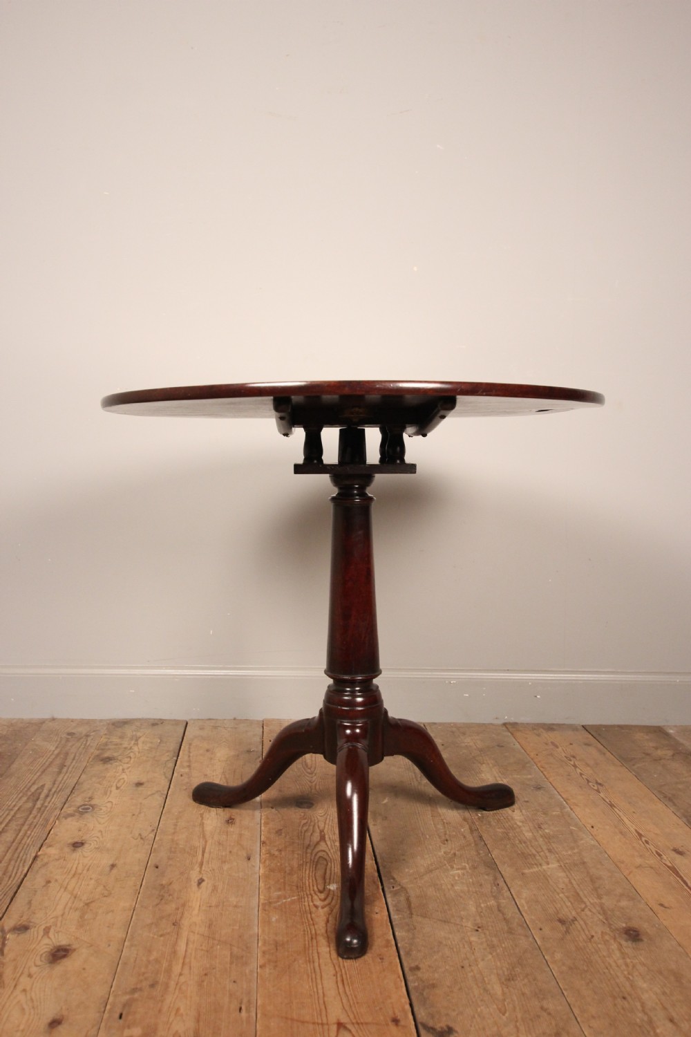 Superb 18th C. Mahogany Bird Cage Tripod Table View II