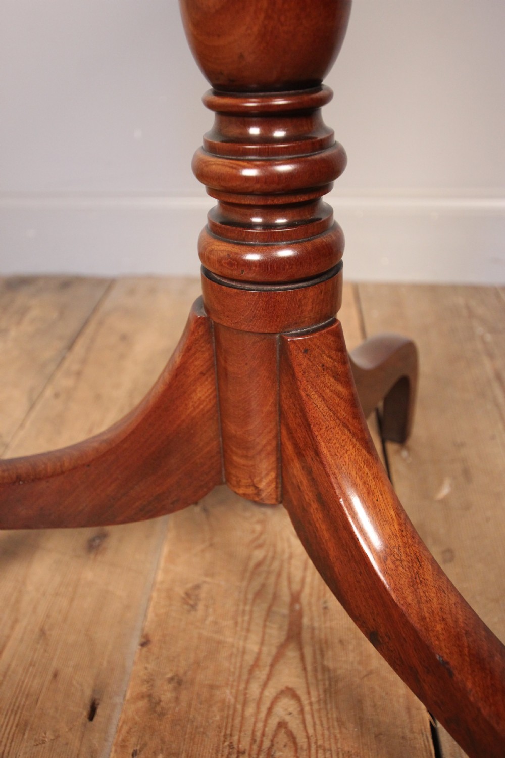 Classic 19th C Mahogany Tripod Lamp Table View VIII