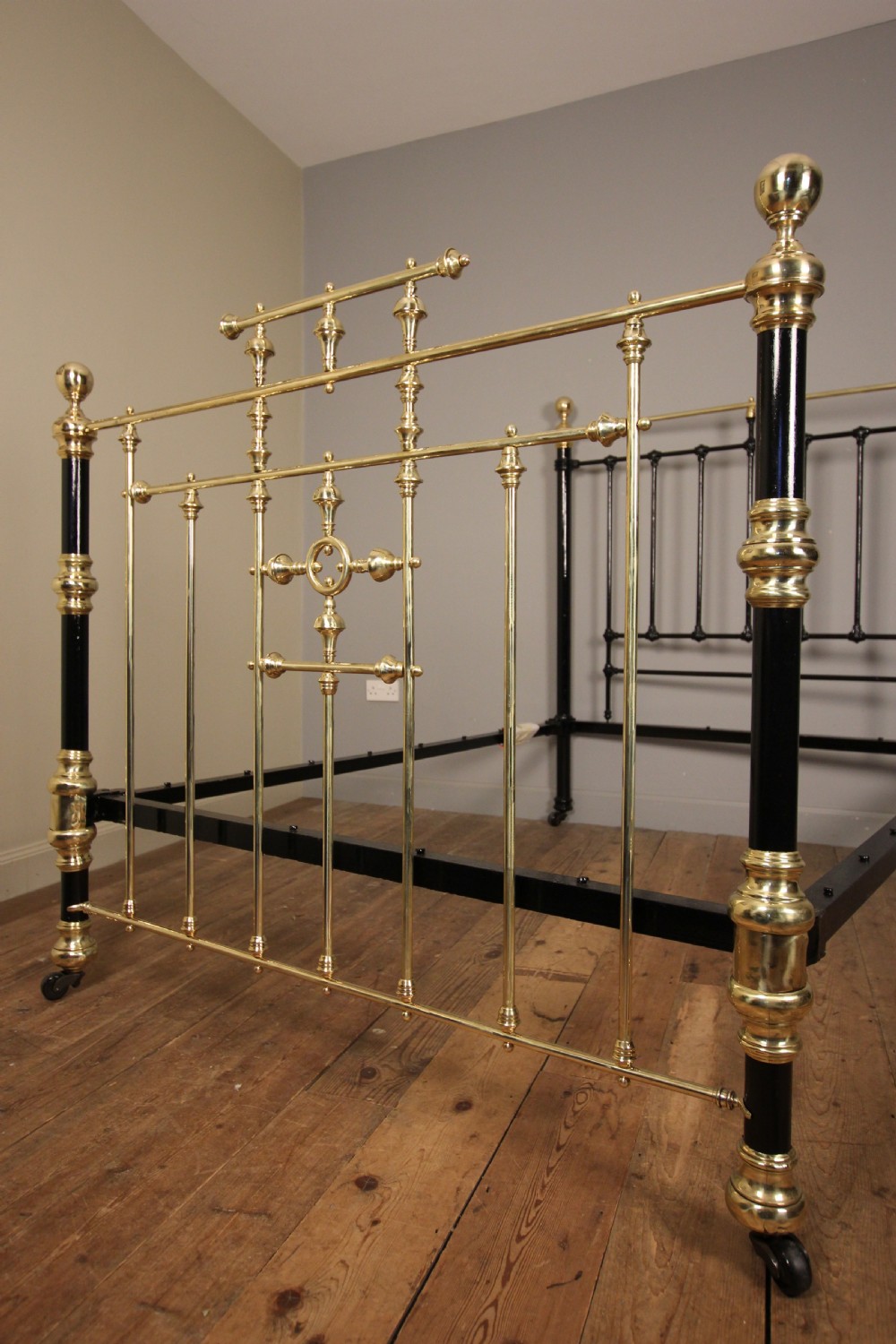 Victorian Brass & Cast Iron Double Bed (4 ft 6