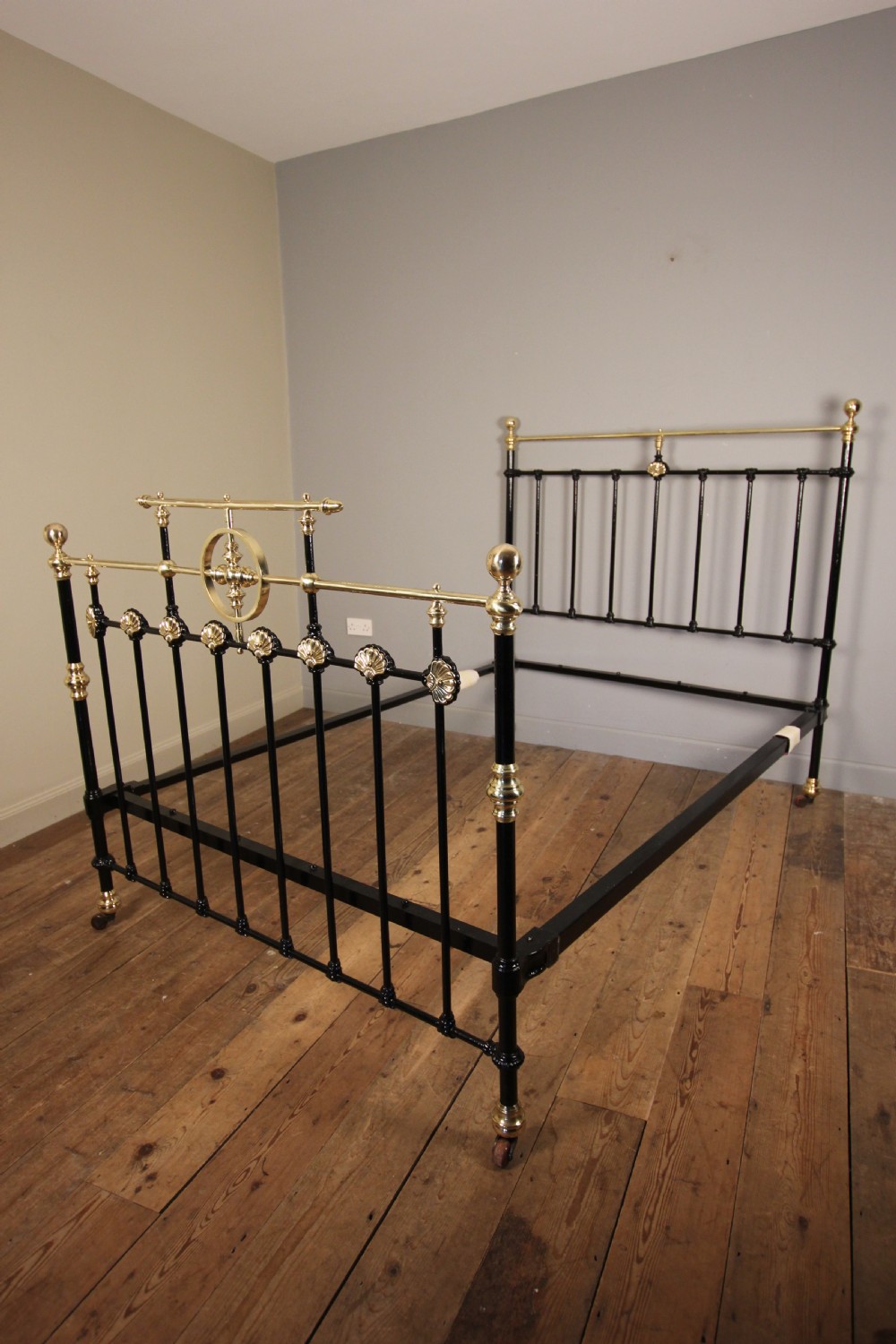 Victorian Brass and Cast Iron Double Bed (4 ft 6