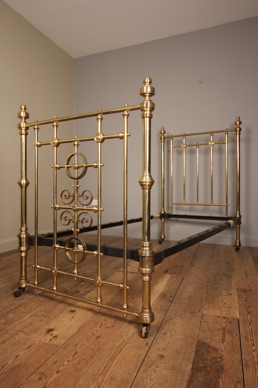 Stunning Maple & Co Brass Single Bed (3 ft) View II