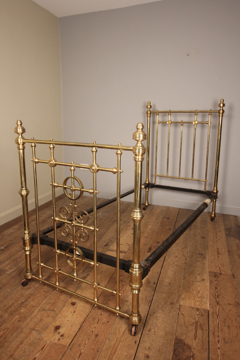 Stunning Maple & Co Brass Single Bed (3 ft) View IX