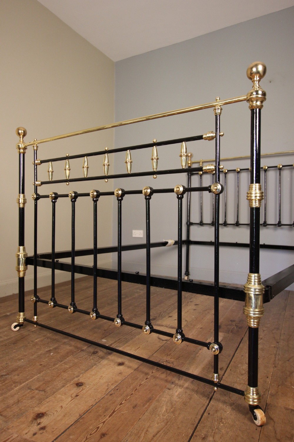 Victorian Brass & Cast Iron Double Bed 4 ft 6 