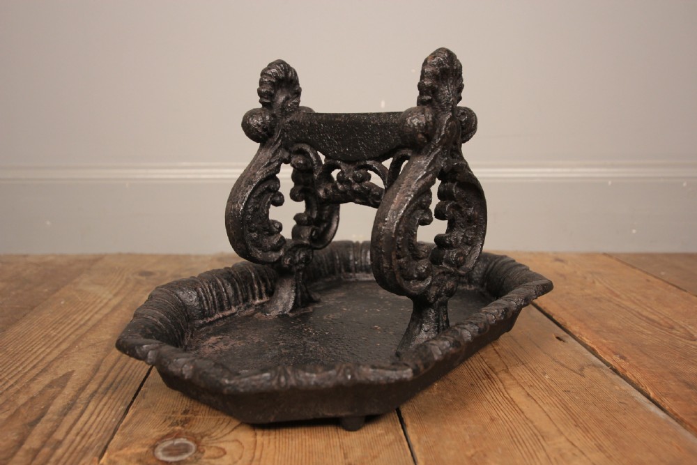 Regency Cast Iron Boot Scrape