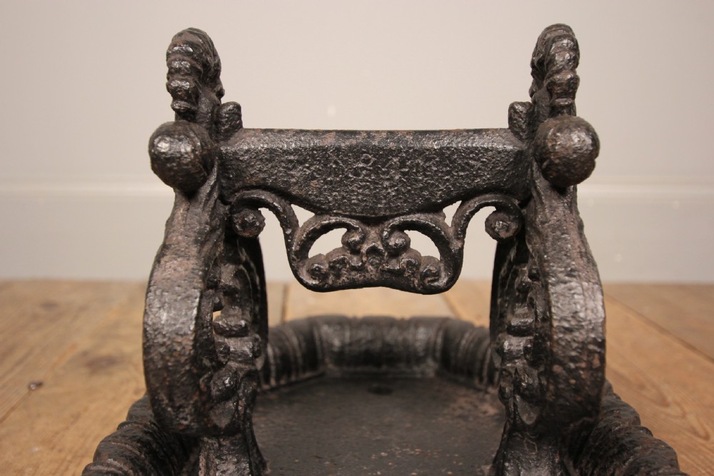 Regency Cast Iron Boot Scrape View V