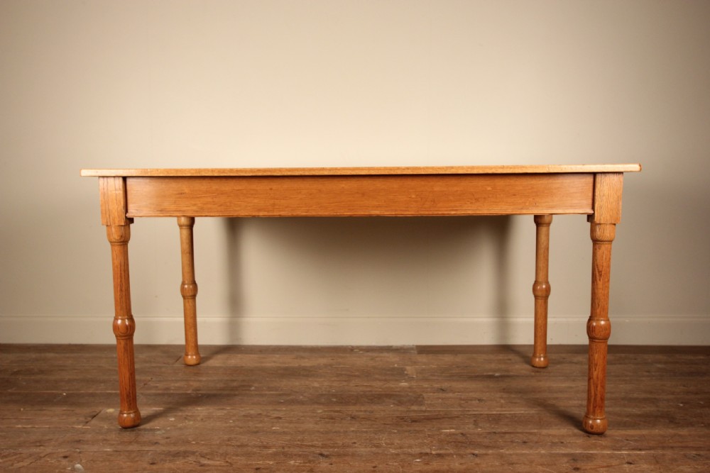 Arts & Crafts Oak Dining Table