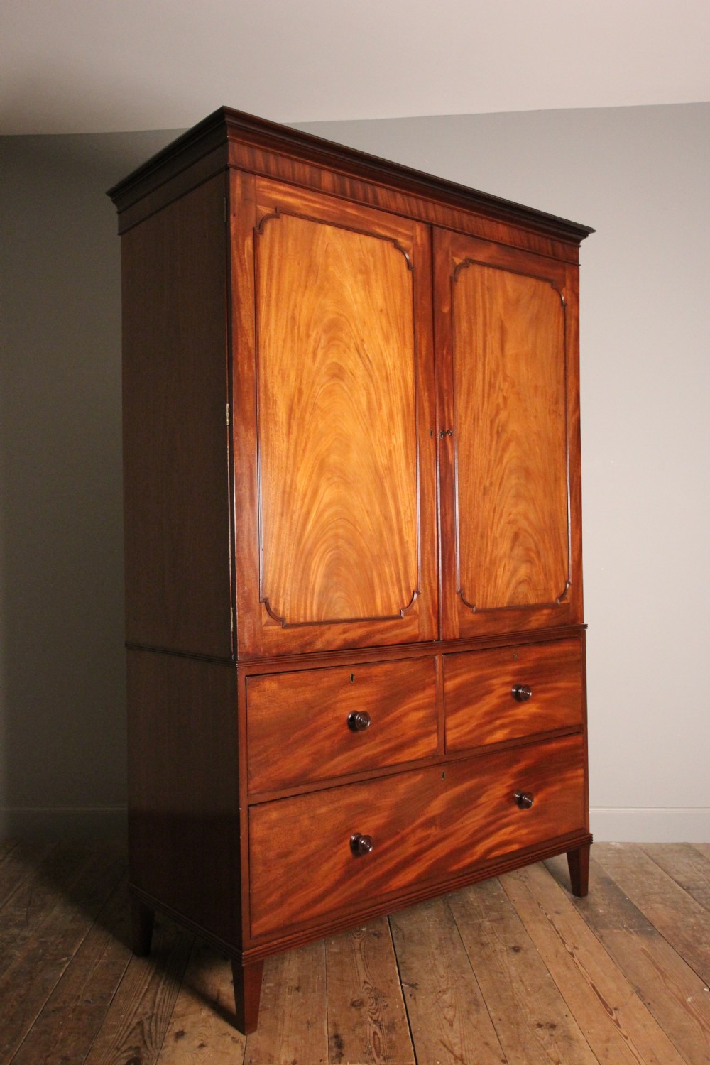 High Quality Georgian Linen Press View II