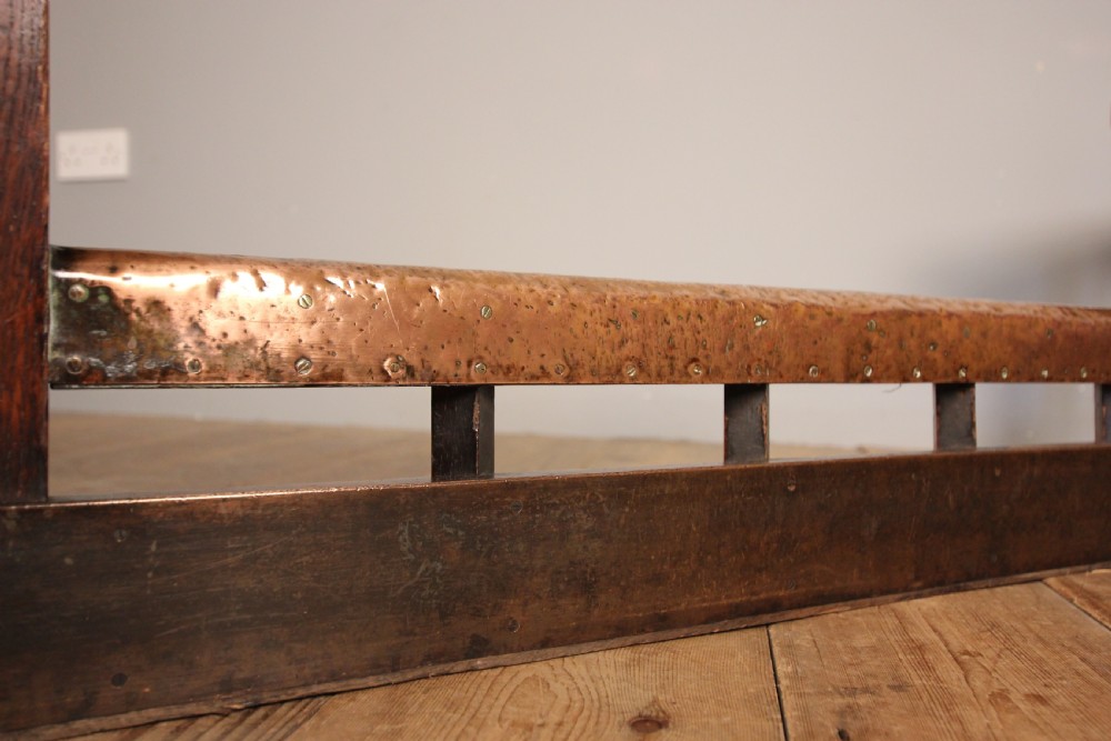 Stylish Arts & Crafts Oak Club Fender View V