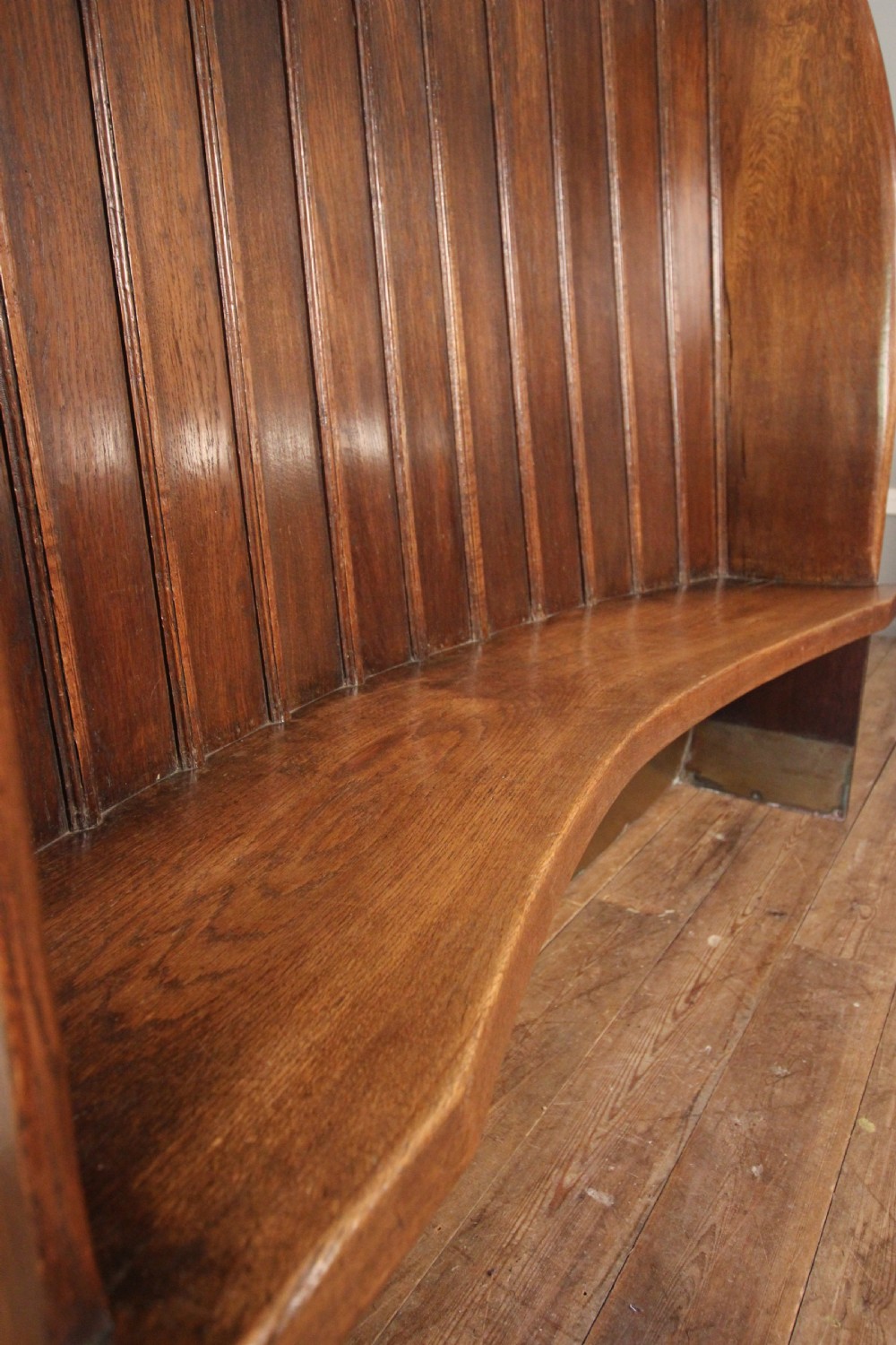 19th C Curved Oak Settle View IV