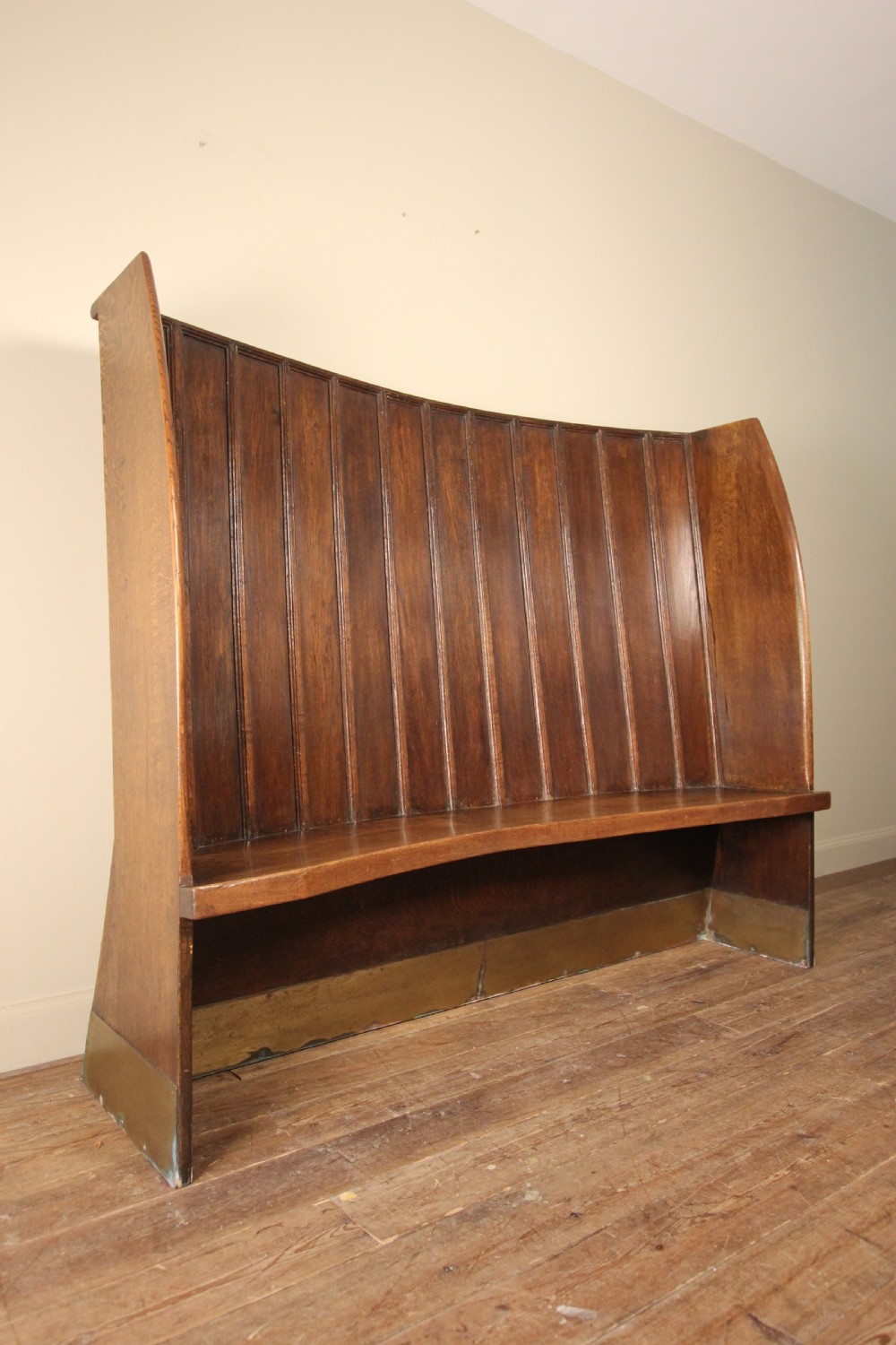 19th C Curved Oak Settle View VII