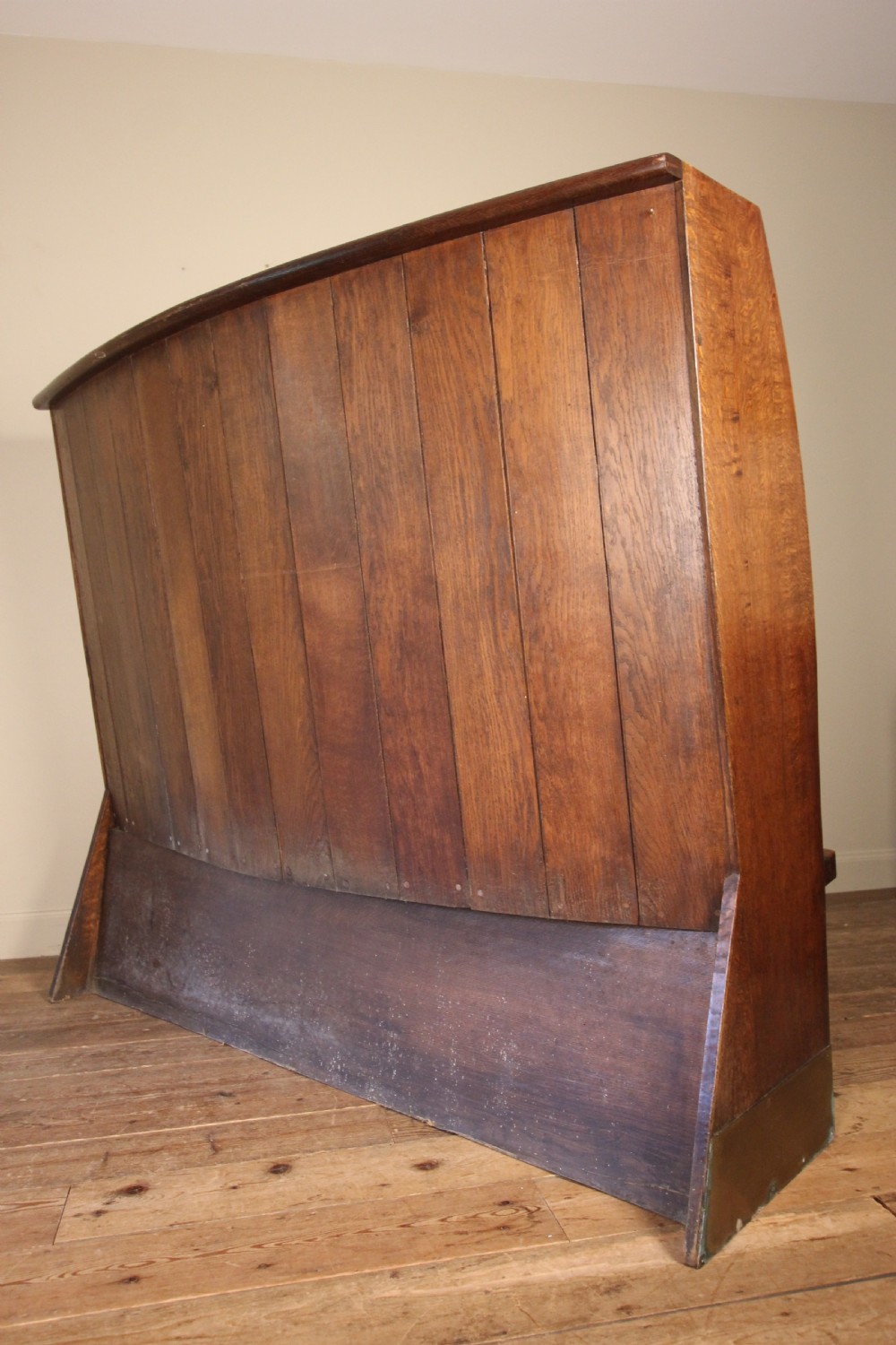 19th C Curved Oak Settle View VIII