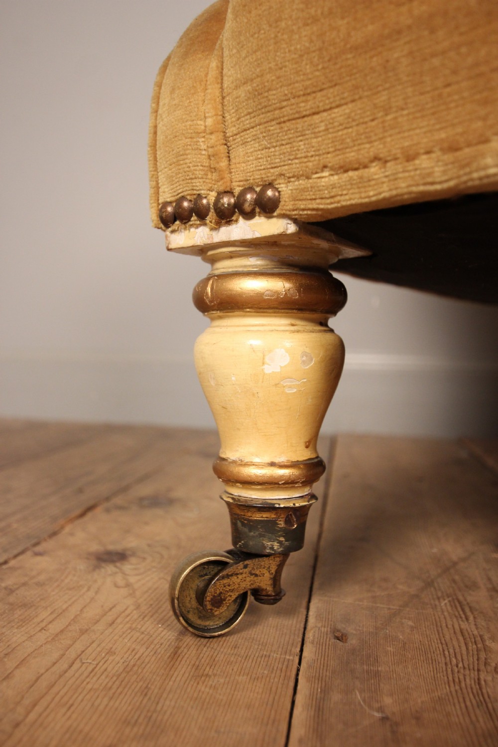 Superb Quality 19th C Gilt & Gesso Armchair View VI