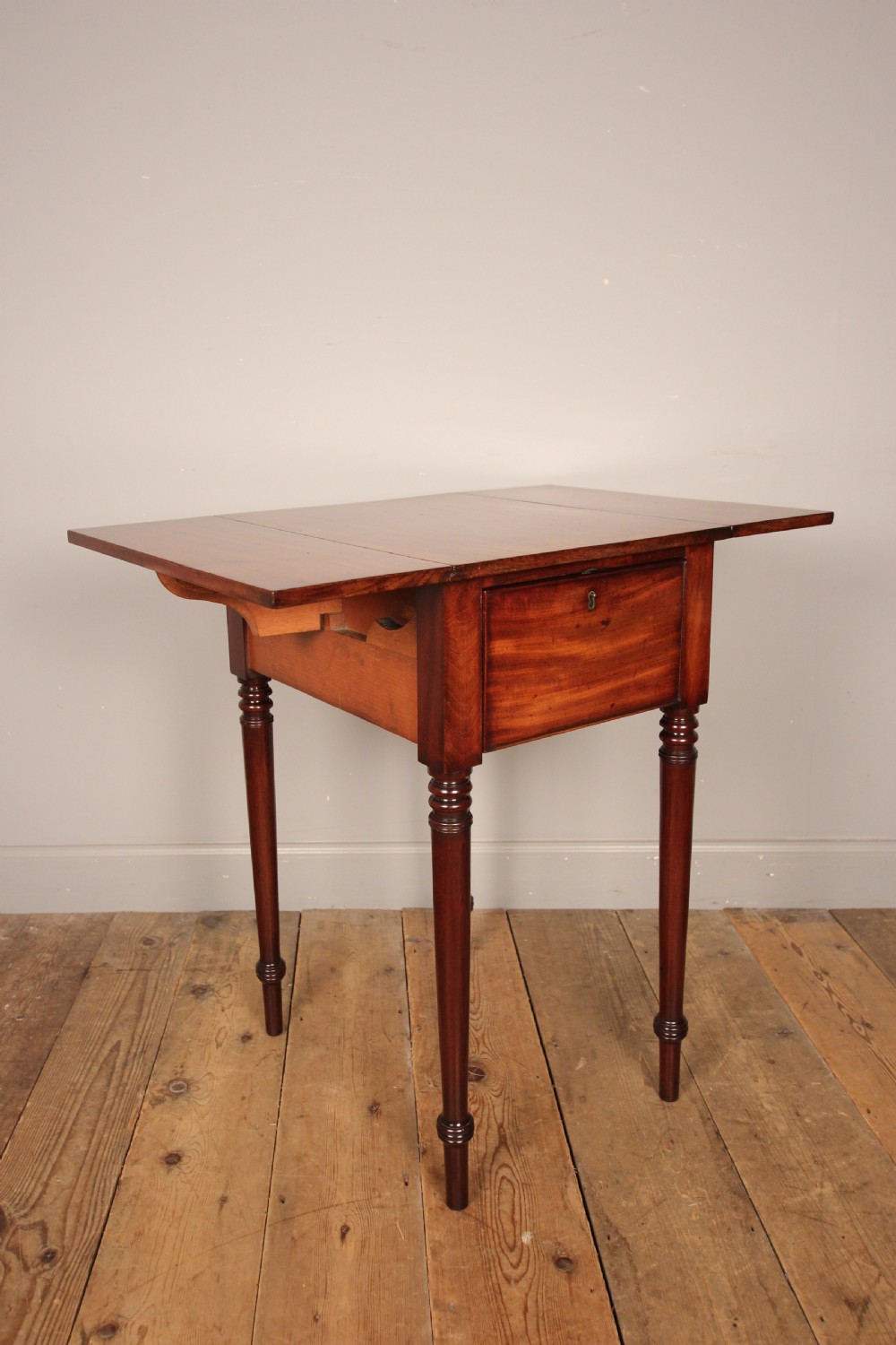 Georgian Mahogany Small Pembroke Side Table View III