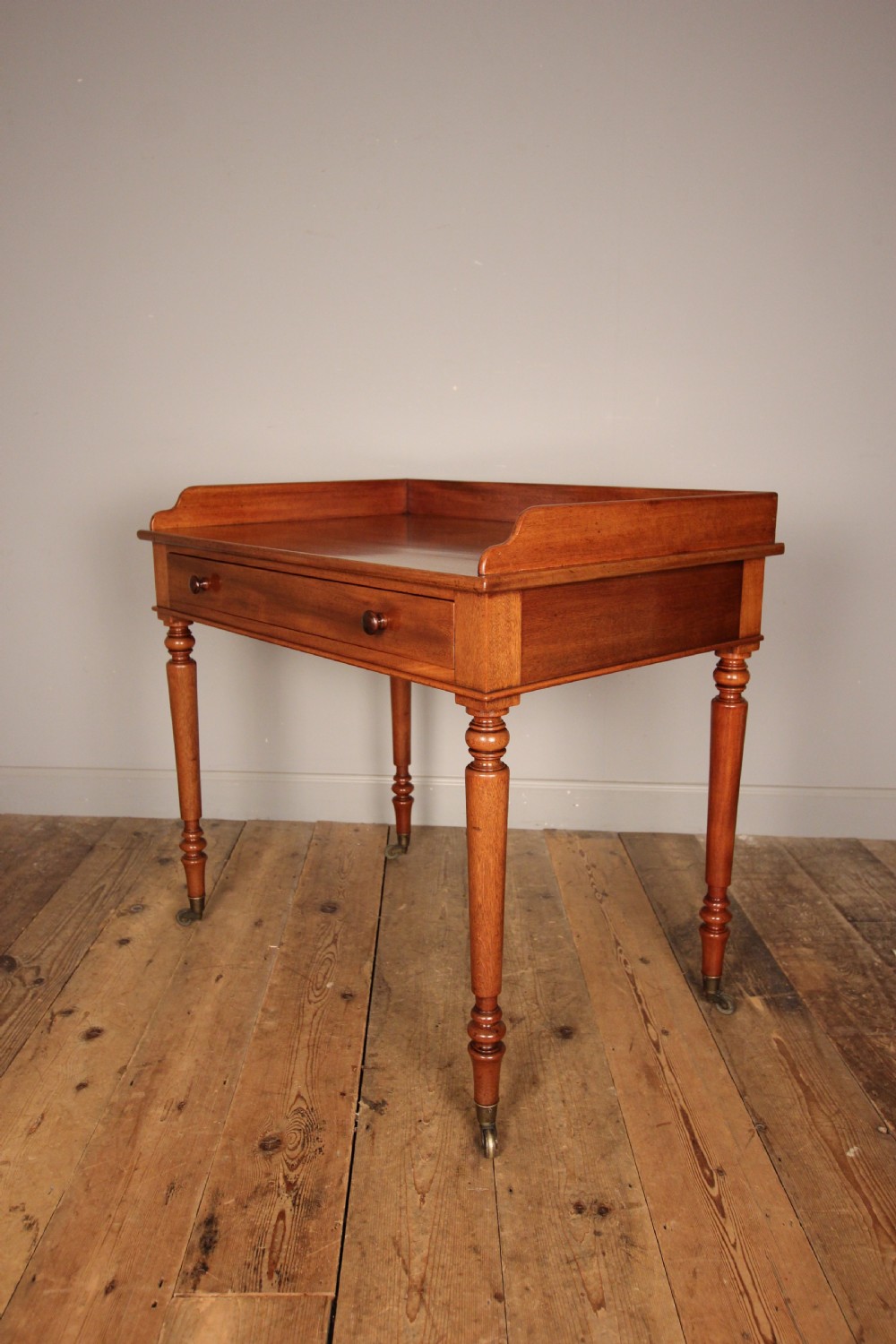 Beautiful Gillows Mahogany Side Table View VII