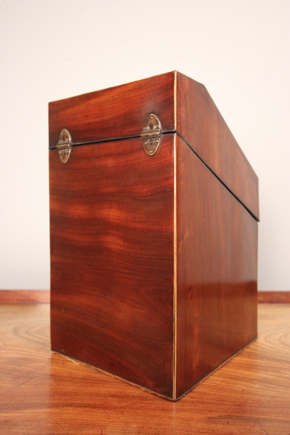 Fine George III Mahogany Inlaid Knife Box View IV
