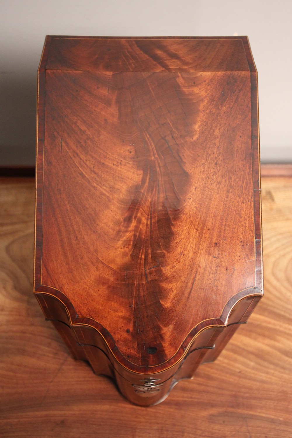 Fine George III Mahogany Inlaid Knife Box View X