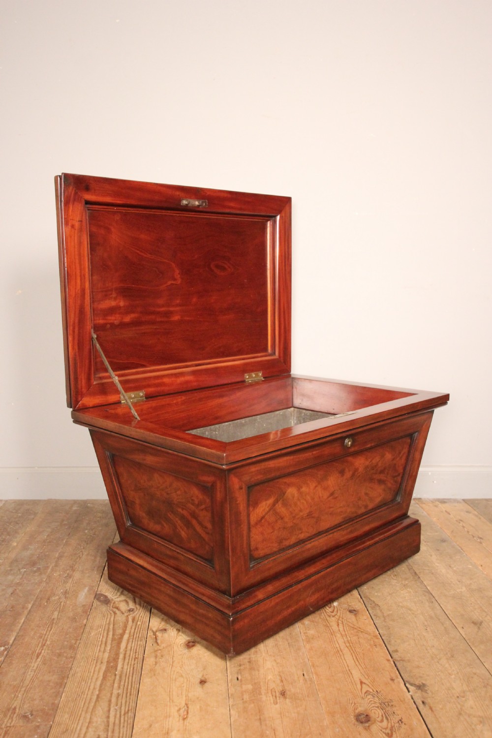 Regency Mahogany Cellarette View II
