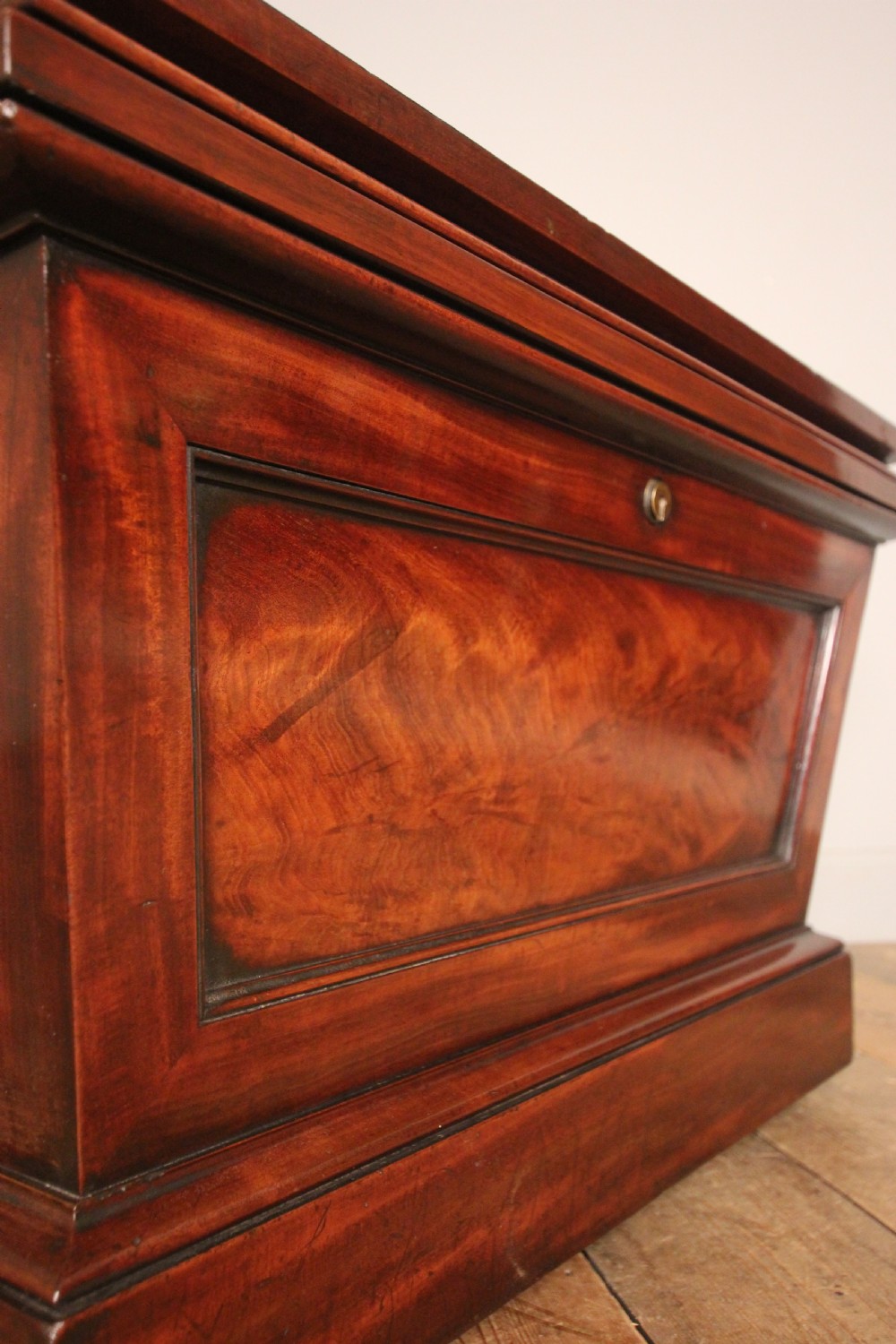 Regency Mahogany Cellarette View V