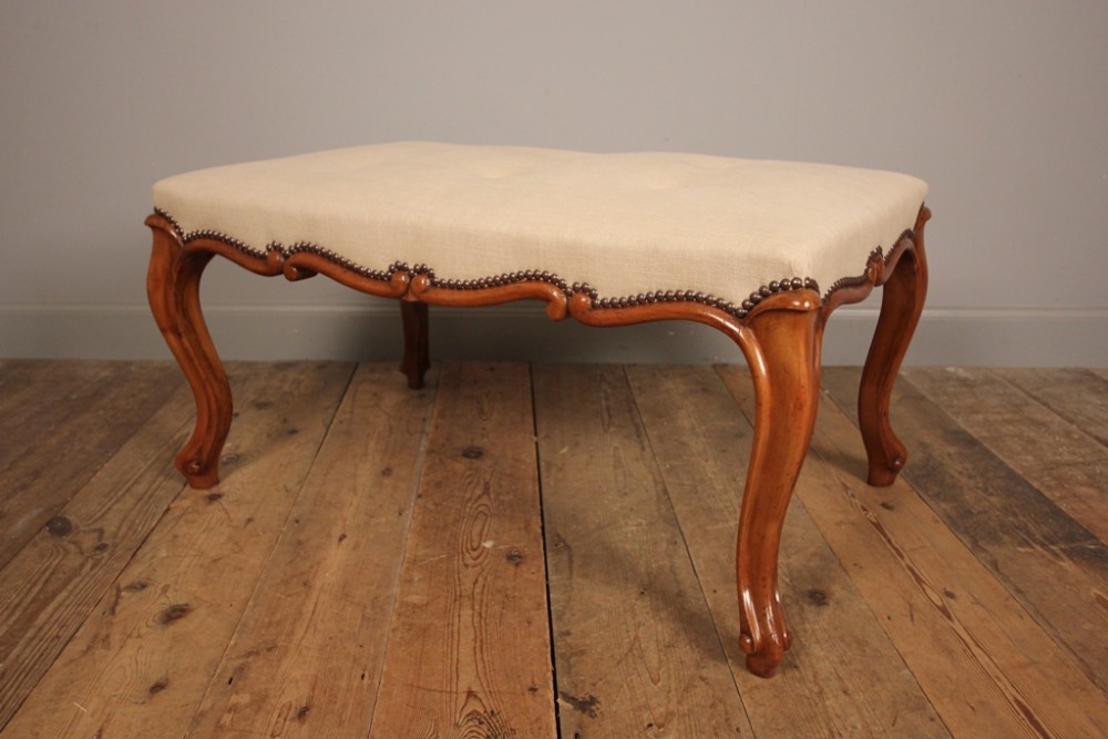 19TH C LARGE WALNUT CENTRE STOOL 