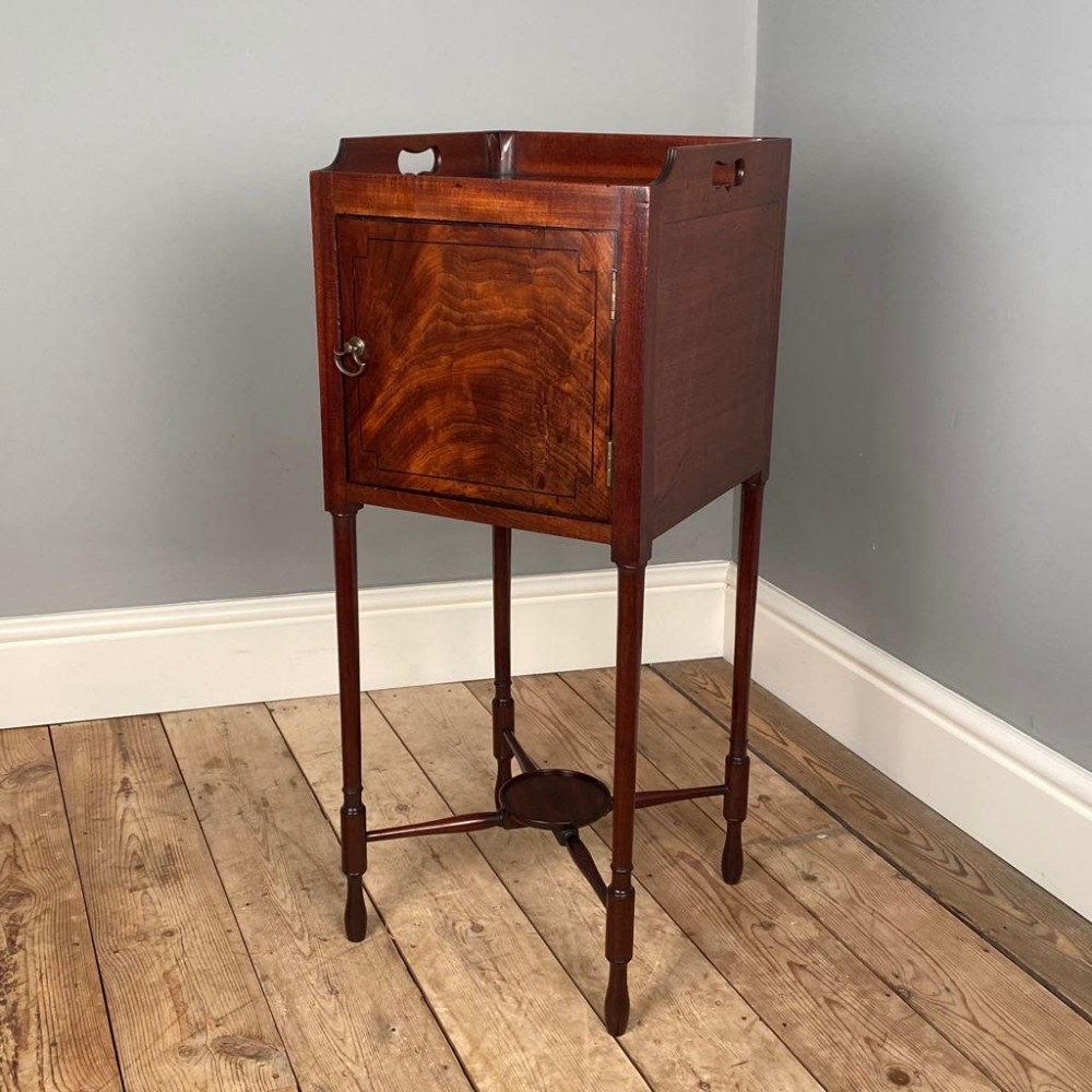 Georgian Mahogany Bedside Cabinet