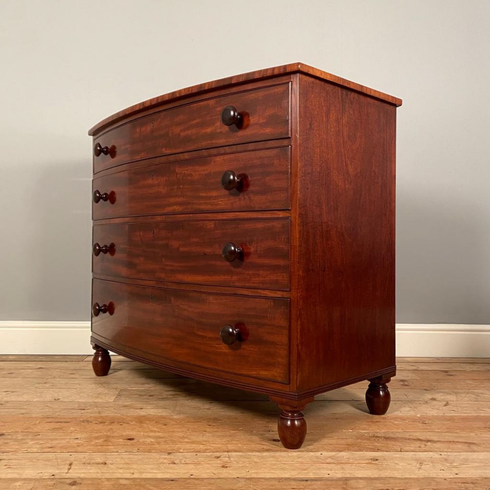 Beautiful Gillows Mahogany Bowfront Chest
