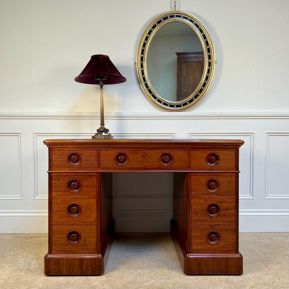 Superb Gillows Mahogany Desk