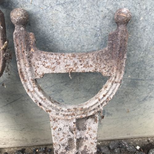 A PAIR OF REGENCY CAST IRON BOOT SCRAPERS BY THE CARRON FOUNDRY SCOTLAND - ADDITIONAL PHOTO 2