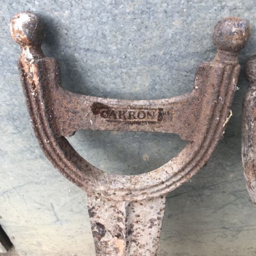A PAIR OF REGENCY CAST IRON BOOT SCRAPERS BY THE CARRON FOUNDRY SCOTLAND - ADDITIONAL PHOTO 3
