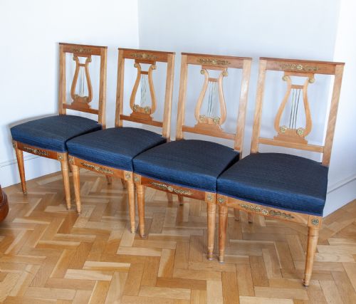 MAISON KREIGER MAHOGANY DINING SUITE IN EMPIRE STYLE - ADDITIONAL PHOTO 18