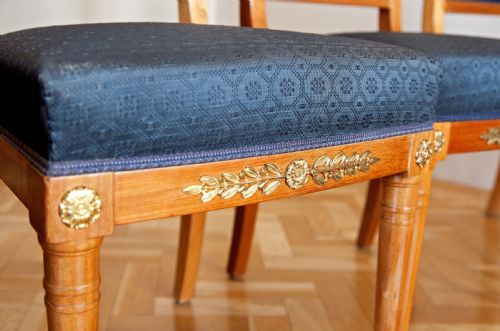MAISON KREIGER MAHOGANY DINING SUITE IN EMPIRE STYLE - ADDITIONAL PHOTO 24