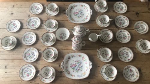 extensive coalport pembroke pattern tea set c 1900 42 pieces - CATEGORY: ANTIQUE CERAMICS - DATED 1900