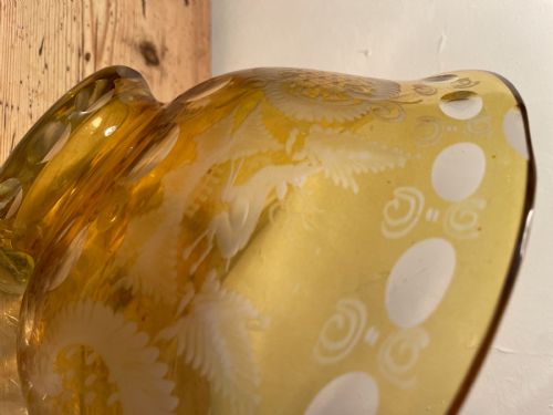 LARGE BOHEMIAN ETCHED AMBER GLASS BOWL C1900 - ADDITIONAL PHOTO 5