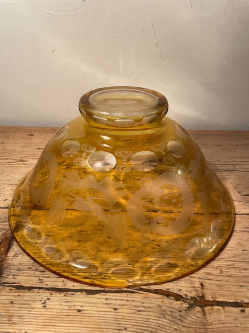LARGE BOHEMIAN ETCHED AMBER GLASS BOWL C1900 - ADDITIONAL PHOTO 3