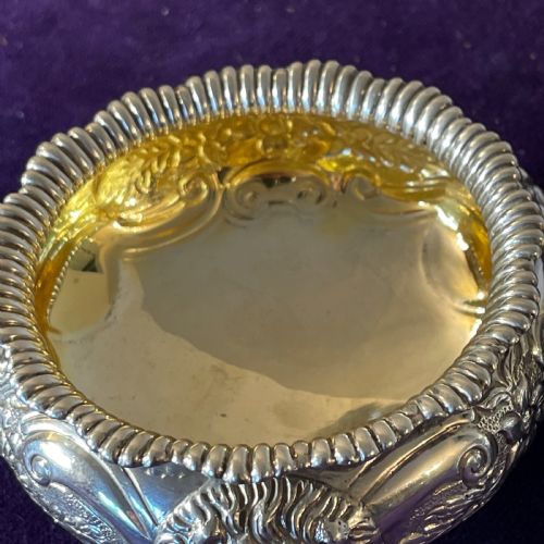 PAIR OF REGENCY SILVER SALTS BY ROBERT GAINSFORD SHEFFIELD C1820 - ADDITIONAL PHOTO 8