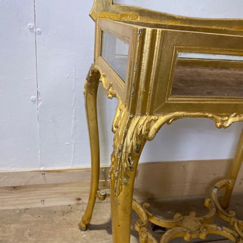 A LATE 19TH C GILTWOOD BIJOUTERIE VITRINE TABLE - ADDITIONAL PHOTO 4