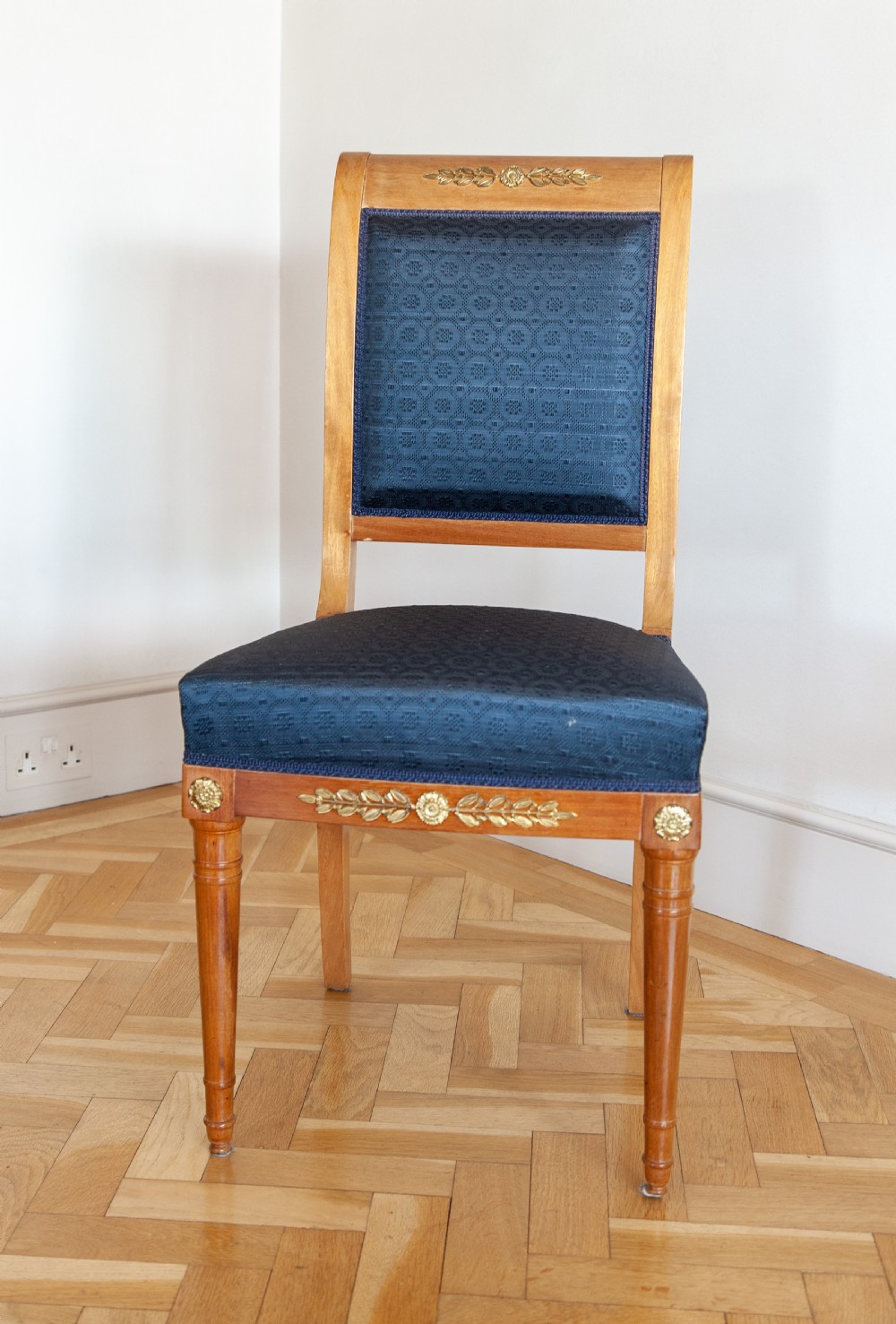 Maison Kreiger Mahogany Dining Suite in Empire style View XXI