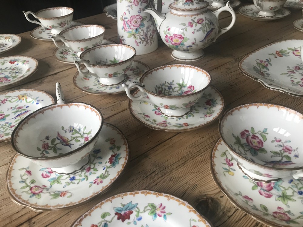 Extensive Coalport Pembroke pattern Tea set c 1900 (42 pieces) View II
