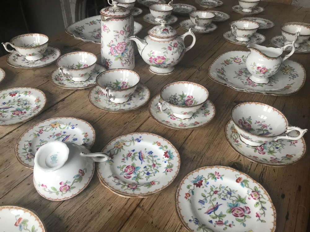 Extensive Coalport Pembroke pattern Tea set c 1900 (42 pieces) View III