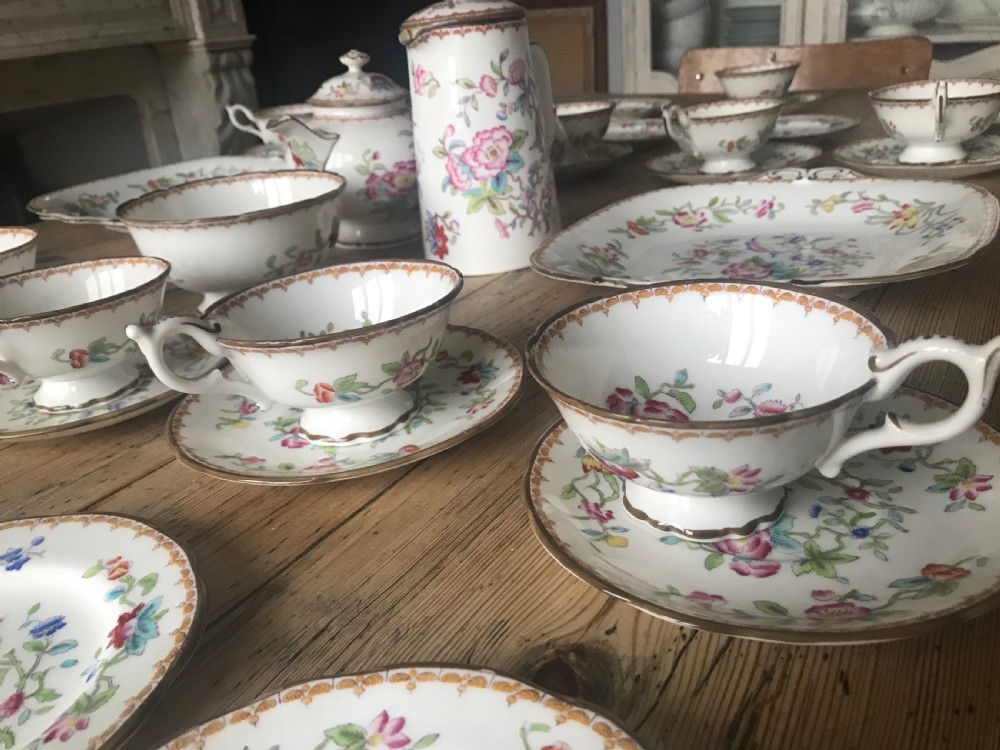 Extensive Coalport Pembroke pattern Tea set c 1900 (42 pieces) View X