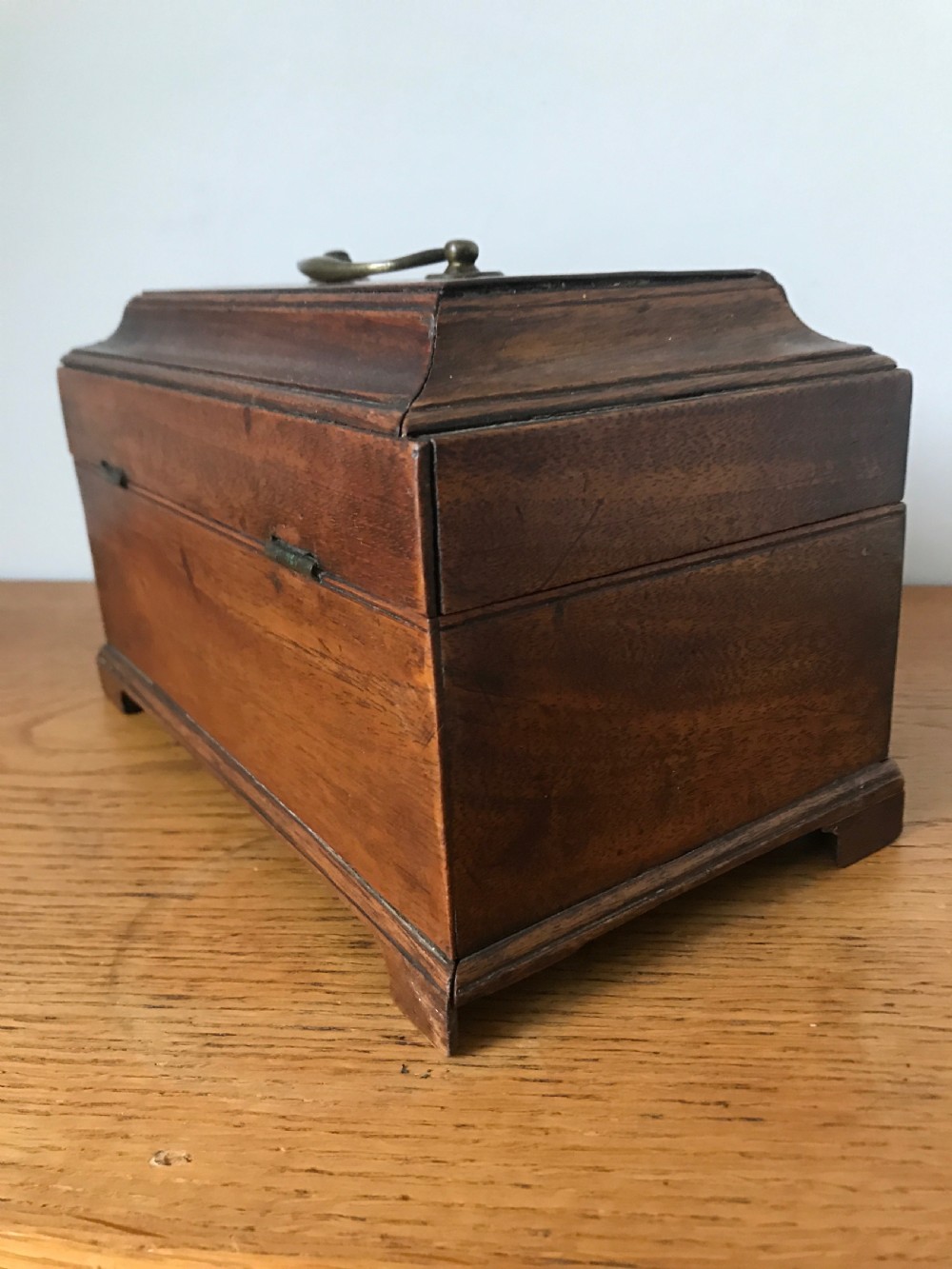 GEORGE III MAHOGANY CHIPPENDALE STYLE TEA CADDY View V