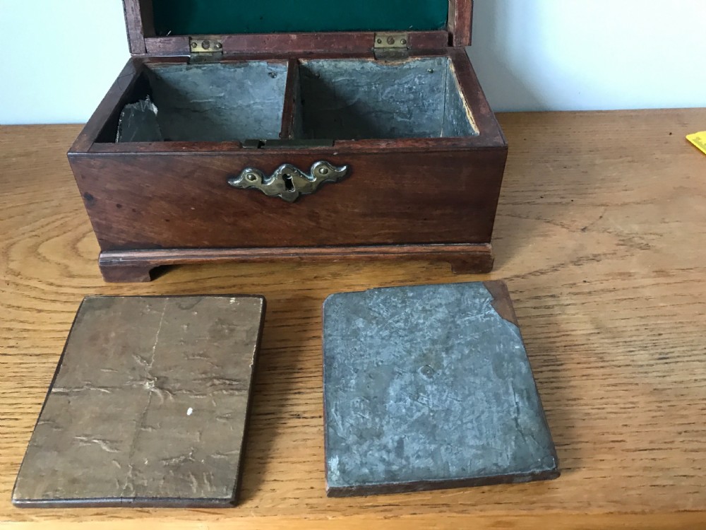 GEORGE III MAHOGANY CHIPPENDALE STYLE TEA CADDY View IX
