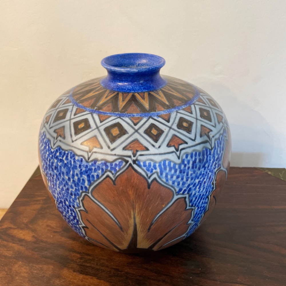 Decorative Chameleon Ware vase c1930