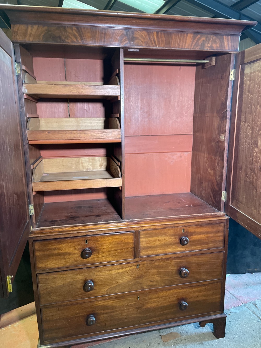 Early 19thc flame Mahogany linen Press c1820 View III