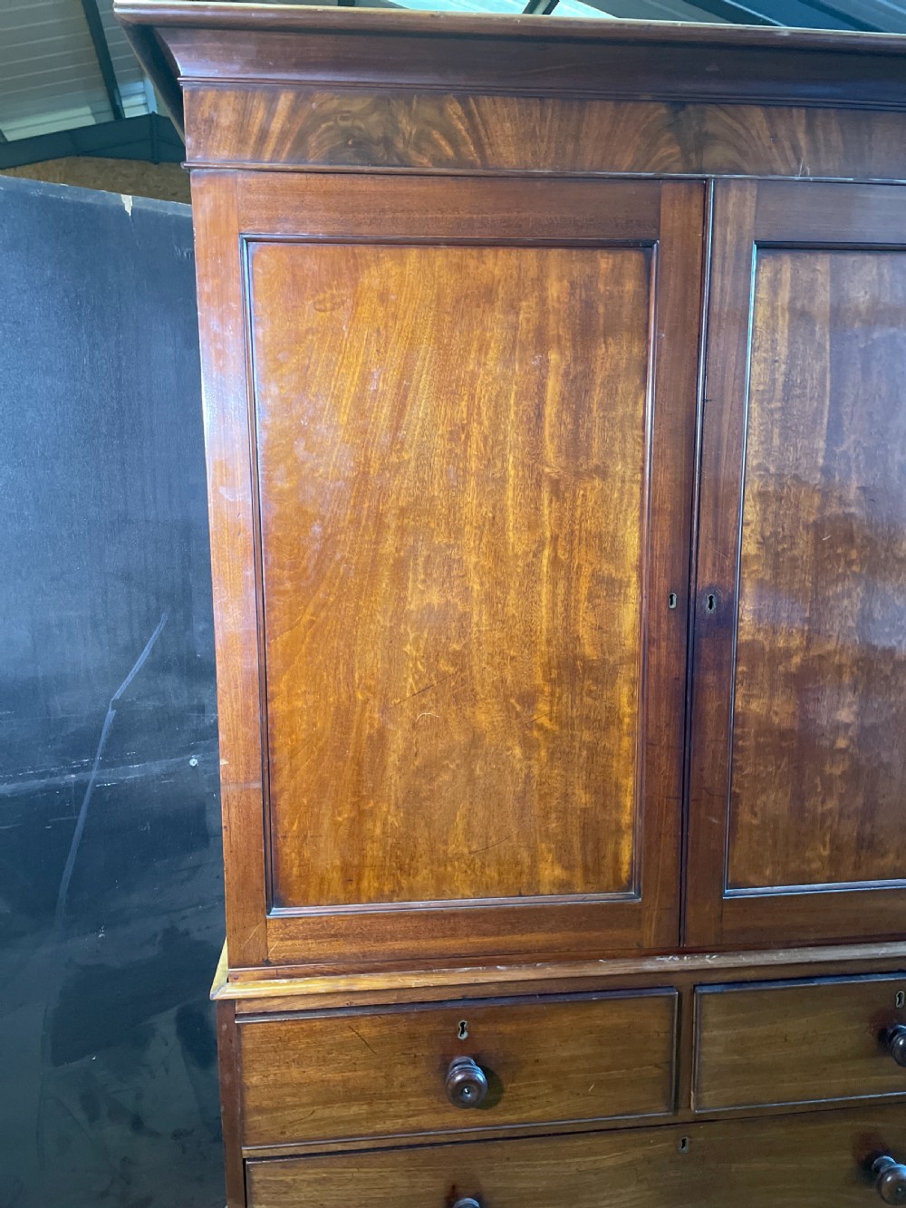 Early 19thc flame Mahogany linen Press c1820 View IV