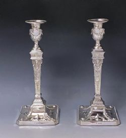 PAIR OF ANTIQUE SILVER VICTORIAN NEOCLASSICAL CANDLESTICKS MADE IN 1894