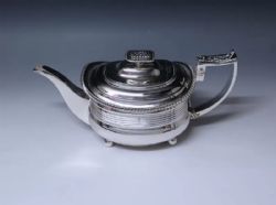ANTIQUE SILVER GEORGE III TEAPOT MADE IN 1817
