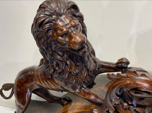 LARGE 19TH CENTURY CARVED BRITISH ROYAL COAT OF ARMS - ADDITIONAL PHOTO 7
