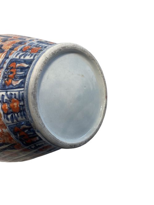 LARGE IMARI JAR AND COVER - ADDITIONAL PHOTO 2