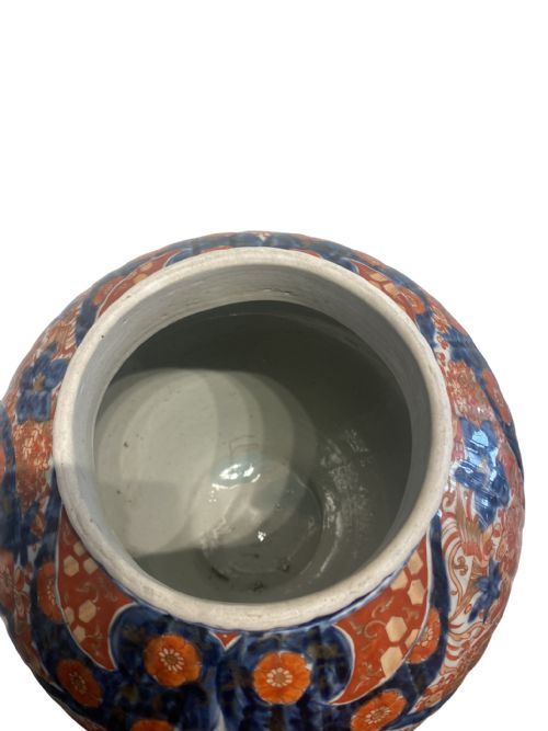 LARGE IMARI JAR AND COVER - ADDITIONAL PHOTO 3
